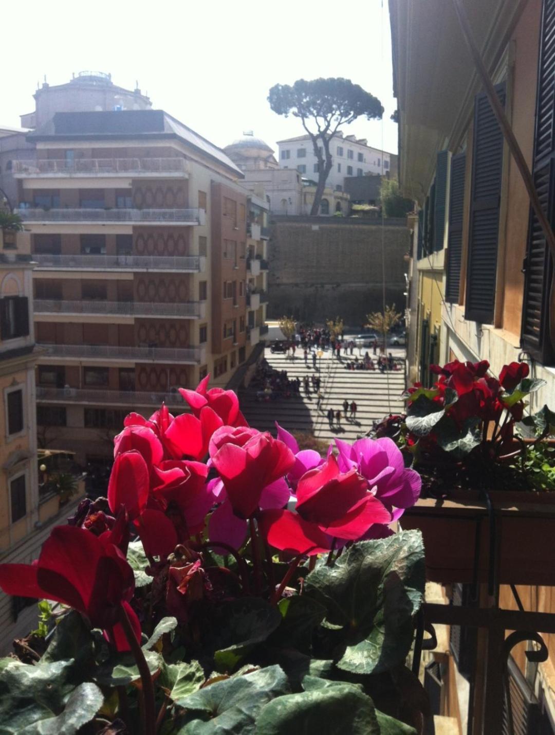 Vatican Stairs Apartment โรม ภายนอก รูปภาพ